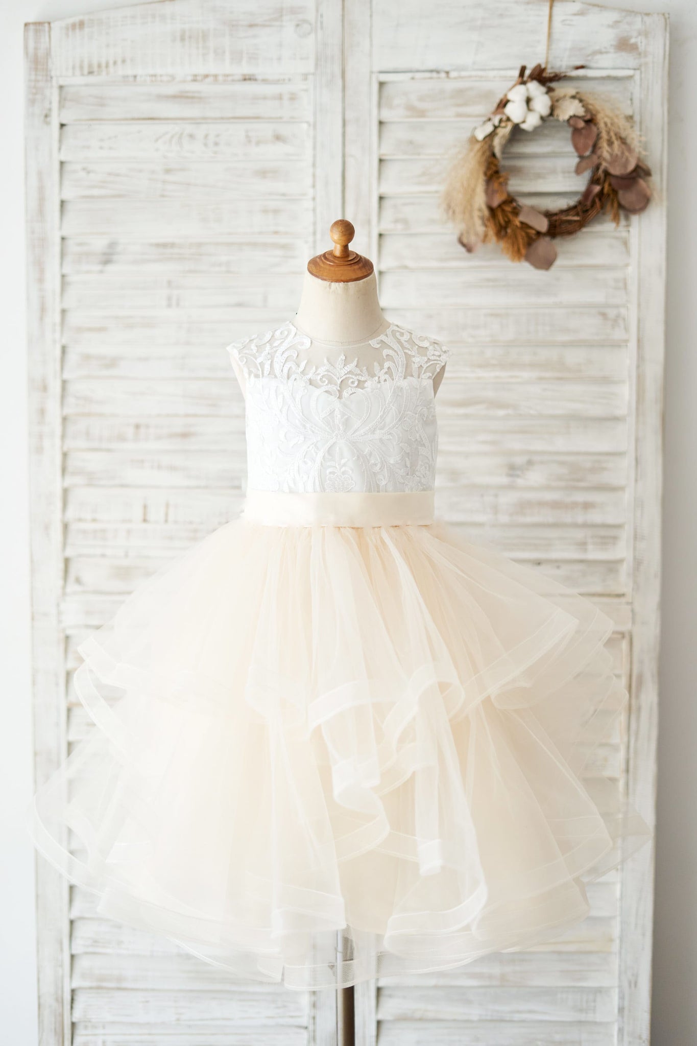 Girls Ivory Lace Champagne Tulle Short Knee Length Flower Girl's Dress Girls Ivory Lace Champagne Tulle Short Knee Length Flower Girl's Dress