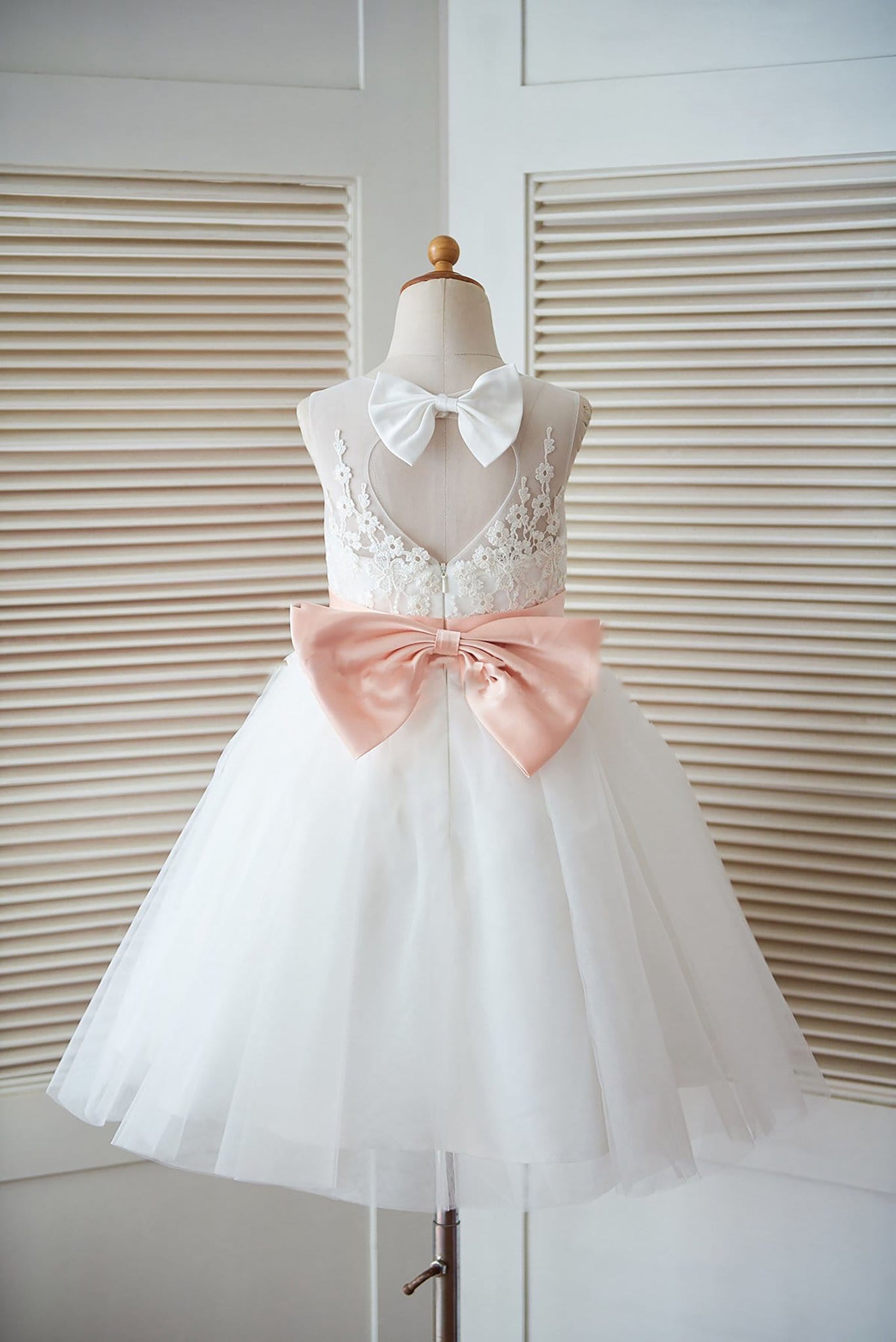 Ivory Lace Tulle Keyhole Back Wedding Flower Girl Dress with Blush Pink Bow