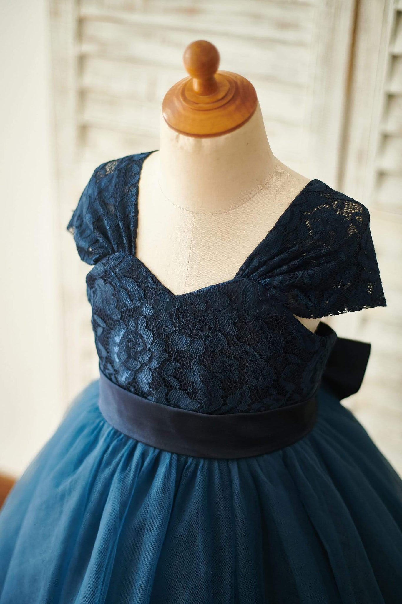 Girls Navy Blue Lace Tulle  Flower Girl's Dress Party Dress Communion Dress with Bow