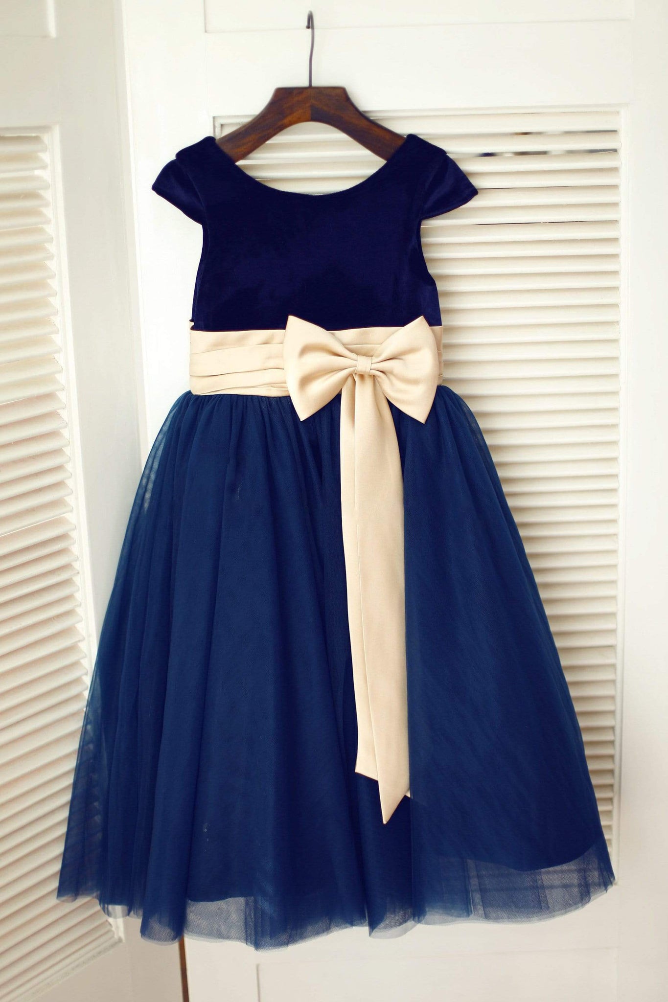 Navy Blue Velvet Tulle Cap Sleeve Wedding Flower Girl Dress with Champagne Sash\Bow