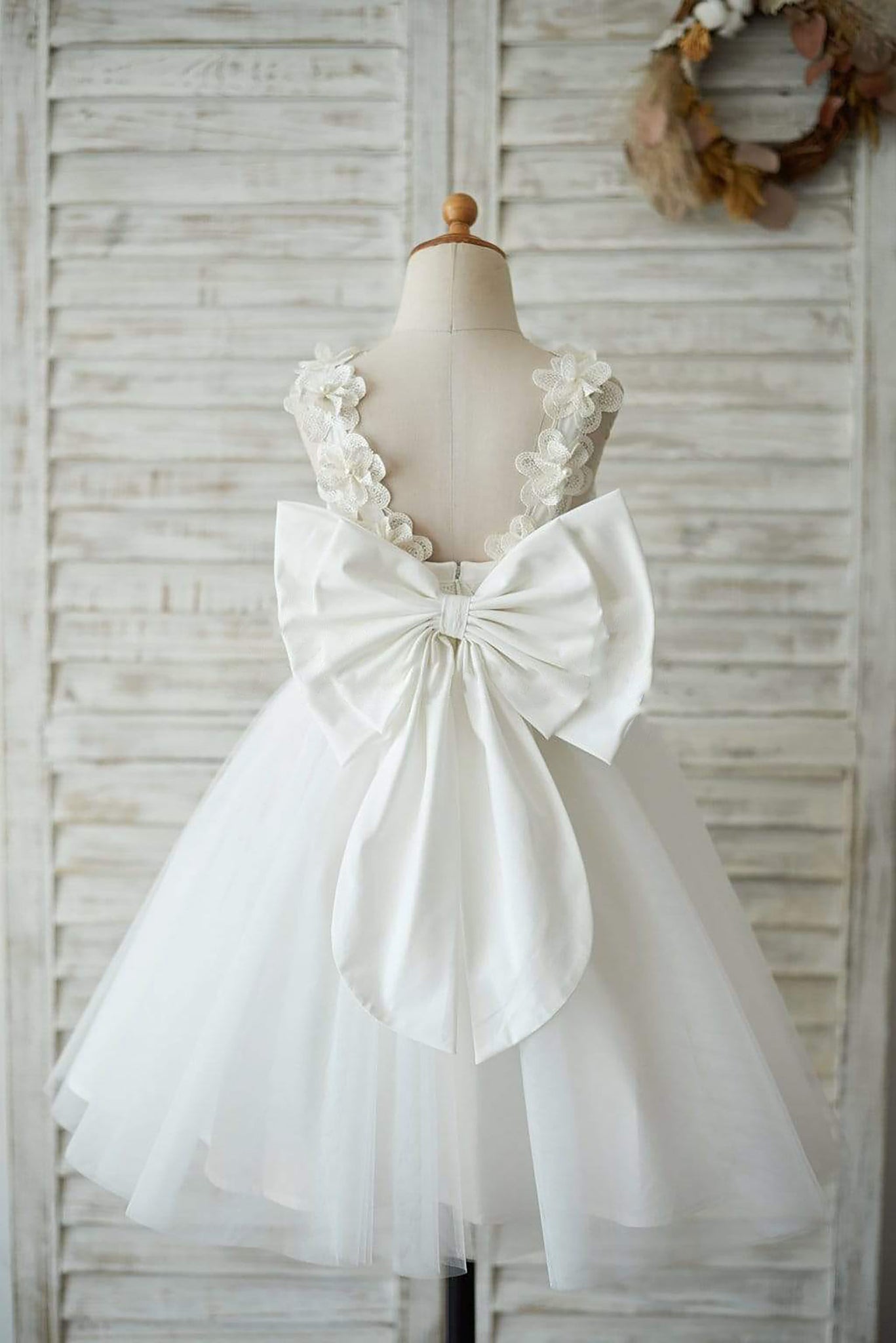 Girls Ivory Lace Tulle  Flower Girl's Dress Party Dress Communion Dress with Big Bow